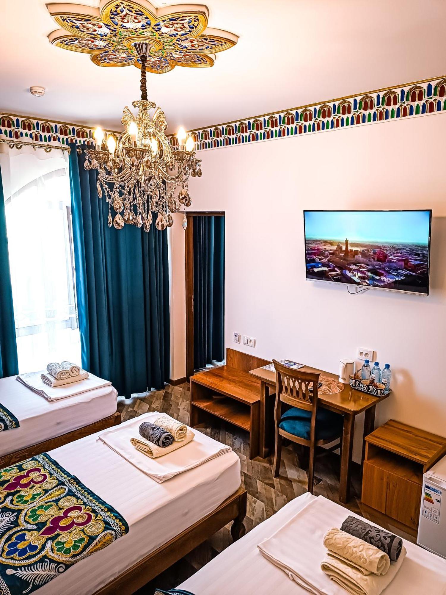 Meros Hotel Bukhara Esterno foto