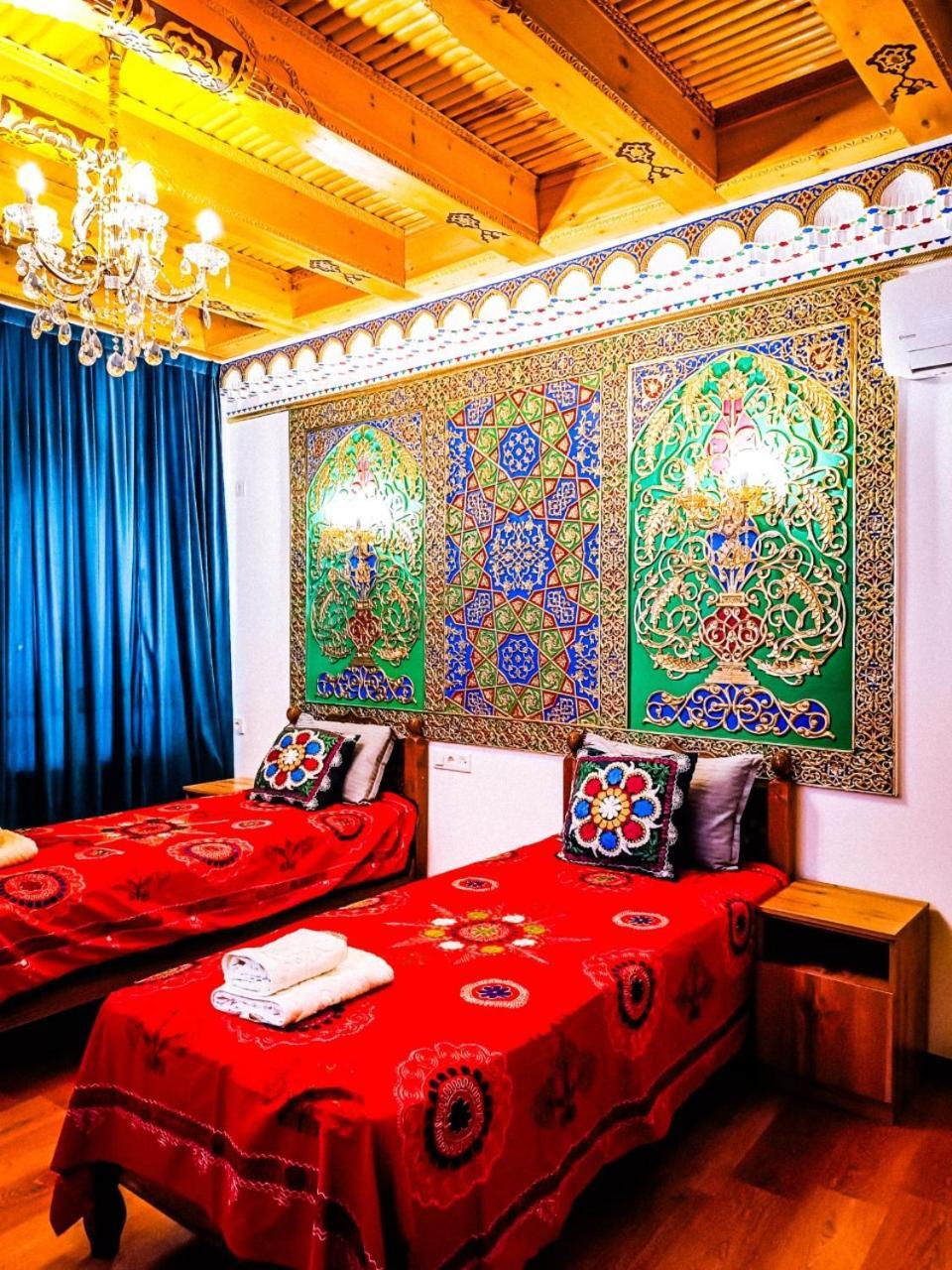 Meros Hotel Bukhara Esterno foto