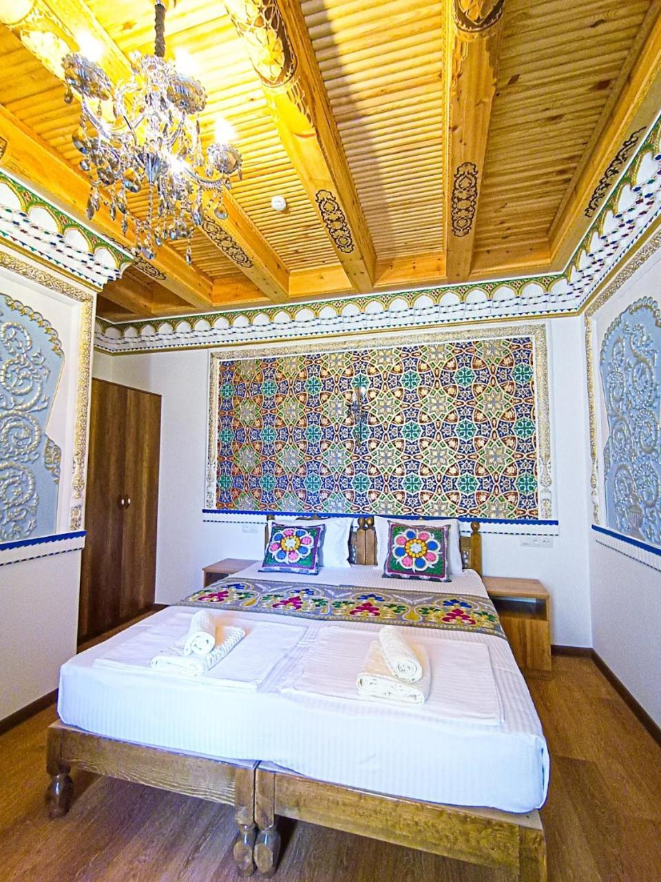 Meros Hotel Bukhara Esterno foto