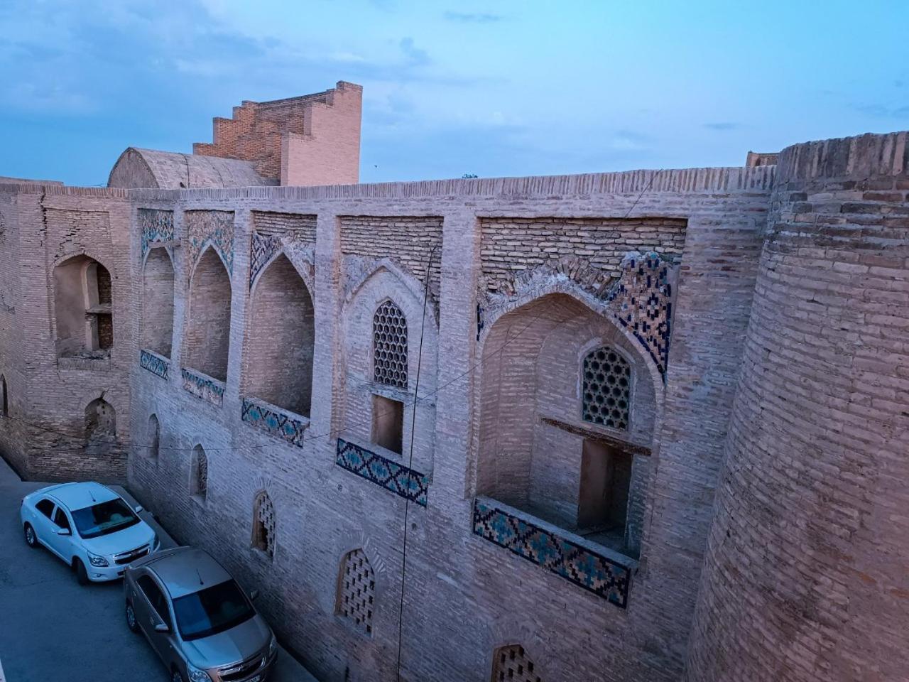 Meros Hotel Bukhara Esterno foto