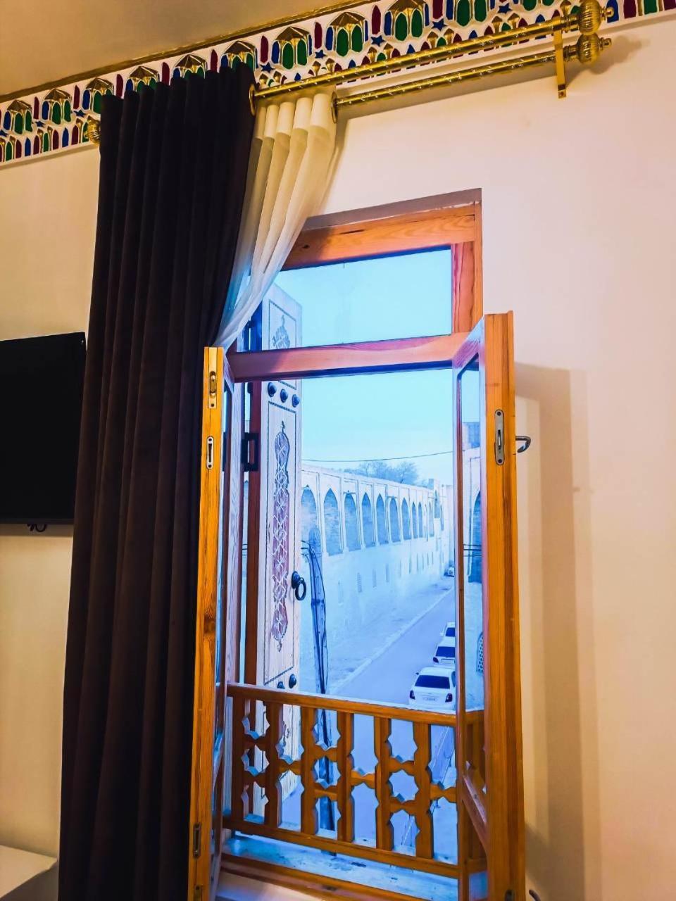Meros Hotel Bukhara Esterno foto