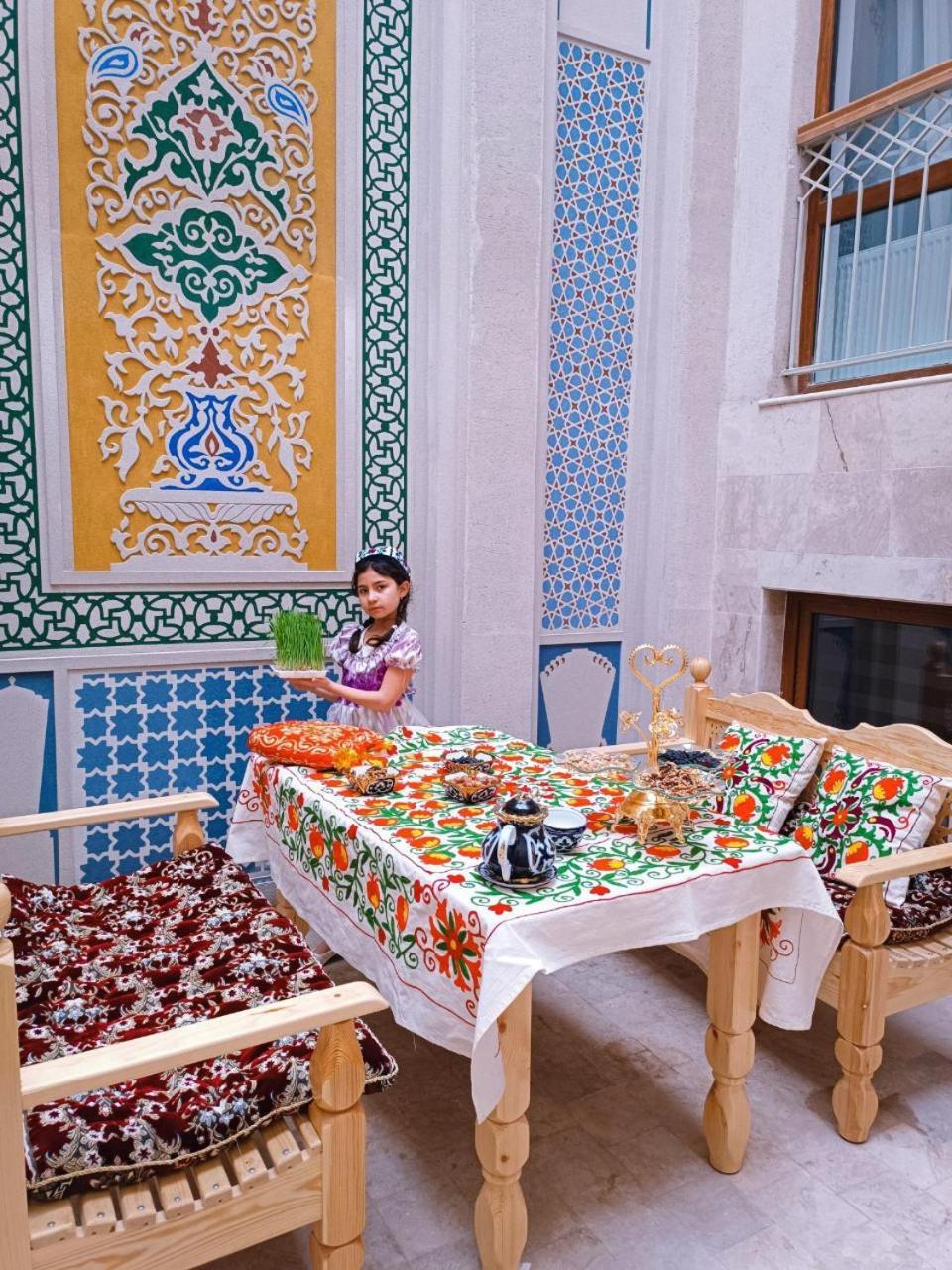 Meros Hotel Bukhara Esterno foto