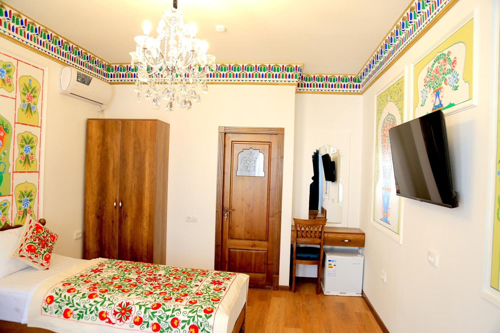 Meros Hotel Bukhara Esterno foto